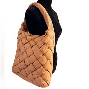 Incredibly soft tan basket weave shoulder bag